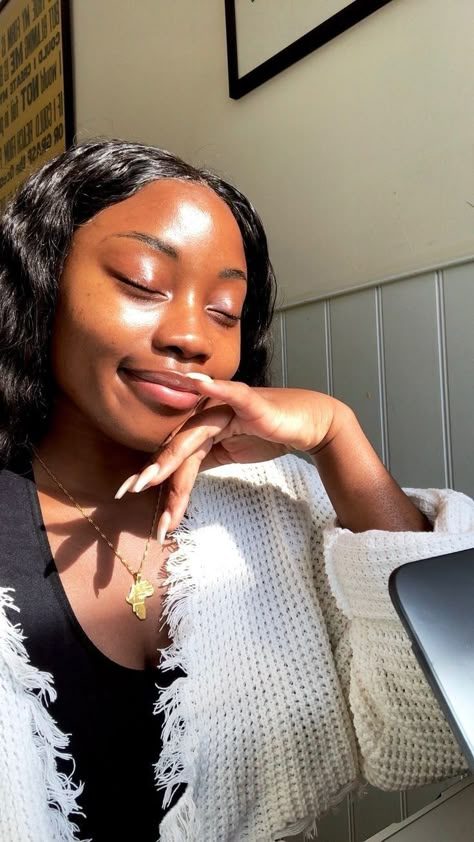 SunjoyRadiance.com If You Want Glowing Clear Skin Like This👆💫 Pretty Skin Aesthetic, Glowing Black Skin, Melanin Skin, Skin Goals, Clear Glowing Skin, Pretty Skin, Cruelty Free Skin Care, Glowy Skin, Perfect Skin