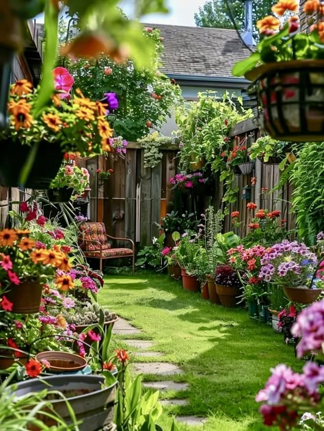 Ireland Garden, Large Floral Wallpaper, Medicinal Garden, Beautiful Home Gardens, Html 5, Garden Yard Ideas, Backyard Garden Design, Pattern Images, Dream Backyard