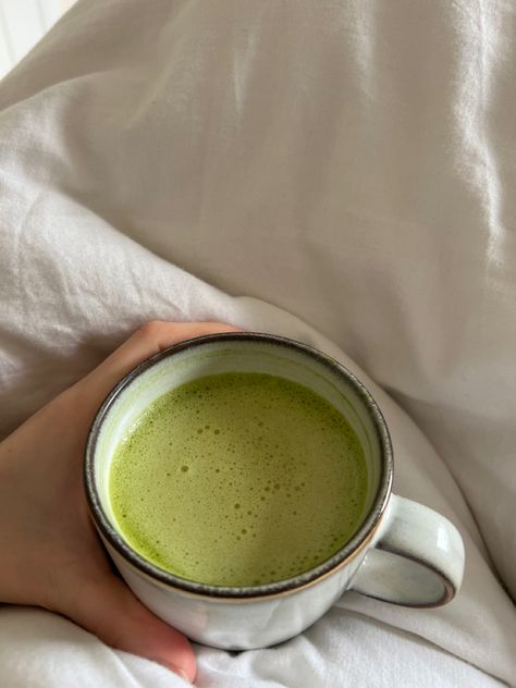 Pinterest | matcha | morning matcha | routine | clean girl aesthetic | nordic | ikea mugs | sunday morning | clean diet Matcha Morning Drink, Matcha Morning Aesthetic, Clean Girl Green Aesthetic, Healing Girl Aesthetic, Matcha Girl Aesthetic, Matcha Morning, Sunday Aesthetic, Matcha Collagen, Te Matcha