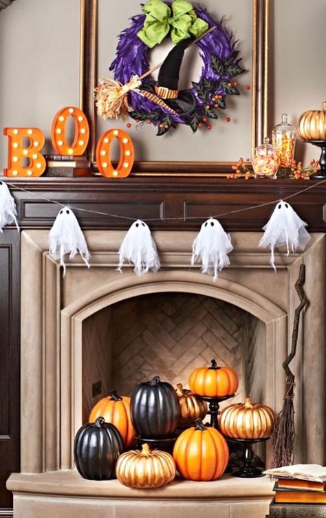 Colorful fireplace with bright orange and black pumpkins Diy Halloween Fireplace, Appropriate Costumes, Cobwebs Halloween, Halloween Fireplace Decor, Classy Country, Halloween Mantel Decor, Diy Halloween Dekoration, Halloween Fireplace, Dekorasi Halloween