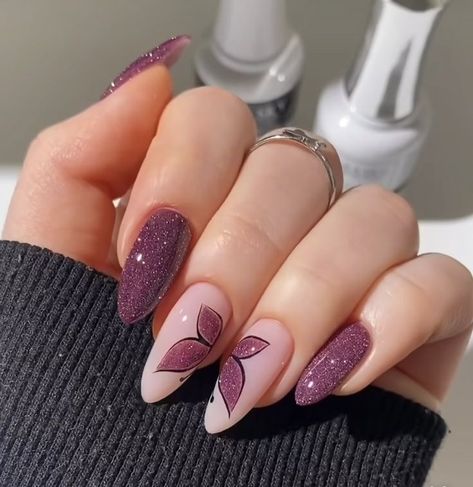 Nails Design Almond, Nails 2020 Trends, Graduation Nail Designs, Ongles Gel French, Shiny Nails Designs, Tape Nail Art, Fancy Nail Art, Latest Nail Designs, Best Nails