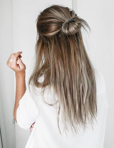 Hairstyles to help you look polished and put-together without all the primping. Hair Inspiration Extensions, Straight Prom Hair, 5 Minute Hairstyles, Relaxed Hair, Long Straight Hair, Everyday Hairstyles, Hair Dos, Messy Hairstyles, Ombre Hair