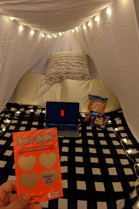 https://www.thescavengerbox.com/blogs/toolbox/unique-ways-of-creating-a-romantic-scavenger-hunt Romantic Blanket Fort, Blanket Fort Date Night Romantic, Blanket Fort Date Night, Inside Movie Night Ideas, Blanket Fort Ideas Indoor Easy, How To Make A Fort Out Of Blankets, Living Room Fort For Adults, Easy Fort Ideas, Blanket Fort Date