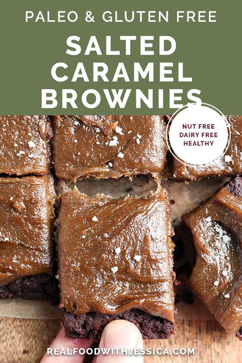 These Paleo Salted Caramel Brownies are a rich treat that everyone will love! A simple, fudgy brownie topped with a thick layer of dairy free caramel. They are nut free, gluten free, dairy free, and naturally sweetened. Best Dessert Ever, Brownies Caramel, Easy Brownies, Salted Caramel Recipes, Turtle Brownies, Valentines Recipes Desserts, Cheesecake Brownie, The Best Dessert, Salted Caramel Brownies