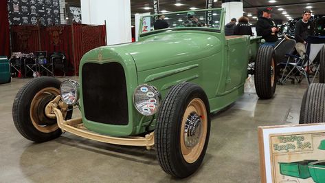 The Garage-Build, Low-Budget 1929 Ford Roadster That Trophied in Detroit Model A Hot Rod, 1929 Ford Model A, Ford Convertible, Roadster Car, Ford Roadster, Ford Model A, Classic Hot Rod, 1932 Ford, Rubber Flooring