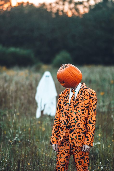 Pumpkinhead Photoshoot, Man Photoshoot, Halloween Shoot, Pic Aesthetic, Gothic Photography, Ghost Photography, Pumpkin Man, Pumpkin Photos, Halloween Photography