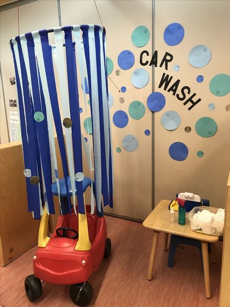 Classroom Car Wash dramatic play area – fun for school or home! Repinned by Therapy Shoppe #therapyshoppe #pretendplay #creativeplay #classroom #fun #sensory #play Transport Play Ideas, Infant Dramatic Play Ideas, Transportation Chart Preschool, Drdp Activities Preschool, Dramatic Play For Preschoolers, Transportation Dramatic Play, Transportation For Preschool, Preschool Transportation Theme, Community Helper Dramatic Play