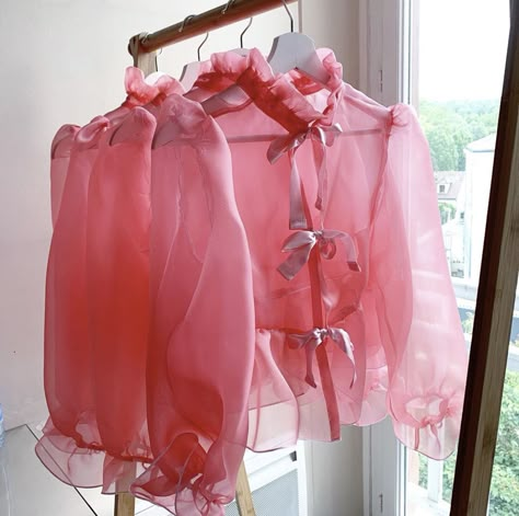 Organza Tops, Blouse Organza, Organza Dresses, High Collar Blouse, Dream Fashion, Organza Blouse, Fashion Tops Blouse, Stylish Blouse Design, Shop Decor