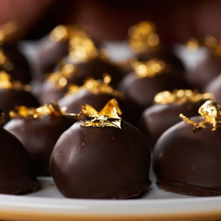 David Venable, Champagne Chocolate, Champagne Truffles, Edible Gold Leaf, Candy Truffles, Edible Gold, Truffle Recipe, Homemade Candies, Desserts Recipes