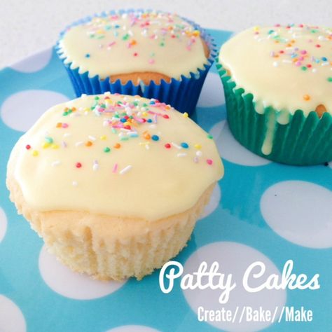 Do you want to learn how to make Patty Cakes or what the difference between Patty Cakes and Cupcakes actually is? This easy Patty Cake recipe is the one my Mum used to make us as kids, and my kids can't get enough of these yummy little cakes! Patty Cakes Recipe, Patty Cakes, Cupcake Toppings, Patty Cake, Vanilla Cupcake Recipe, Fritters Recipe, Cauliflower Cheese, Fritter Recipes, Little Cakes