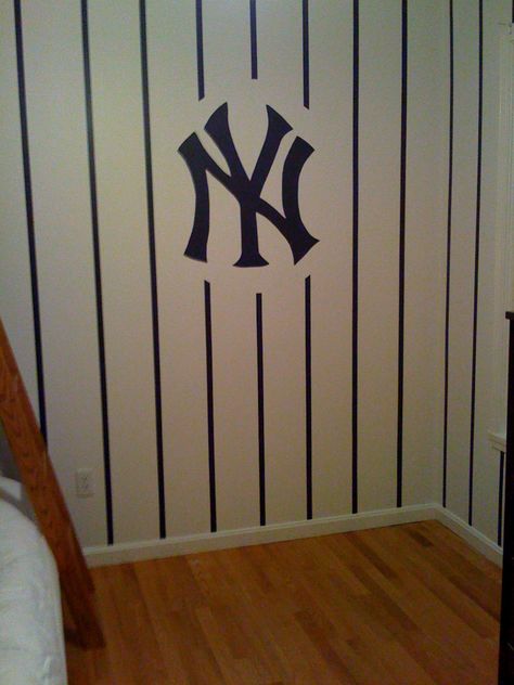 Little boy's bedroom- for all the New York Yankees fans out there! Created by Weston Design, South Burlington, VT. Yankees Bedroom, Yankees Nursery, Yankee Bedroom, Unique Decor Ideas, Baseball Bedroom, Baseball Room, Beach House Bedroom, Burlington Vt, Yankees Fan