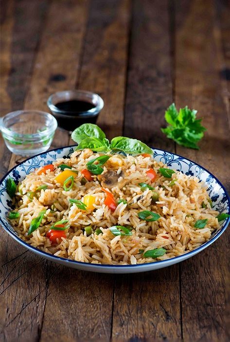 Veg Fried Rice Photography, Schezwan Recipes, Indochinese Recipes, Schezwan Rice, Schezwan Fried Rice, Veg Fried Rice Recipe, Casserole Meals, Schezwan Sauce, Ayurveda Recipes