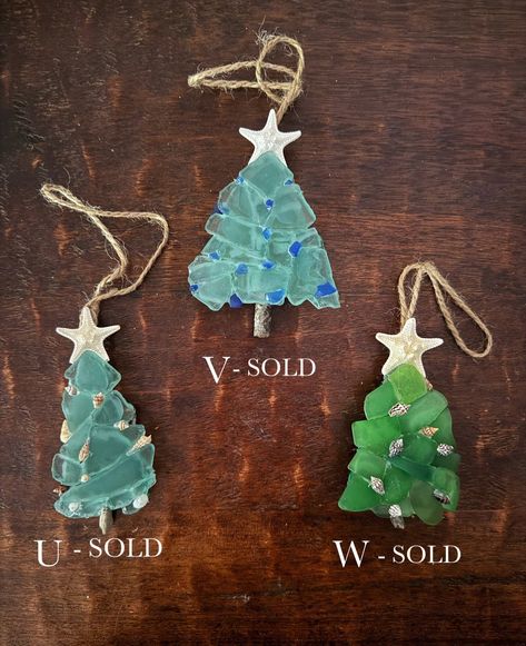 Sea Glass Ornaments, Teal Christmas Decorations, Seaglass Christmas, Sea Glass Diy, Art Glass Ornaments, Sea Glass Art Projects, Beach Glass Crafts, Real Star, Winter Decorations Diy