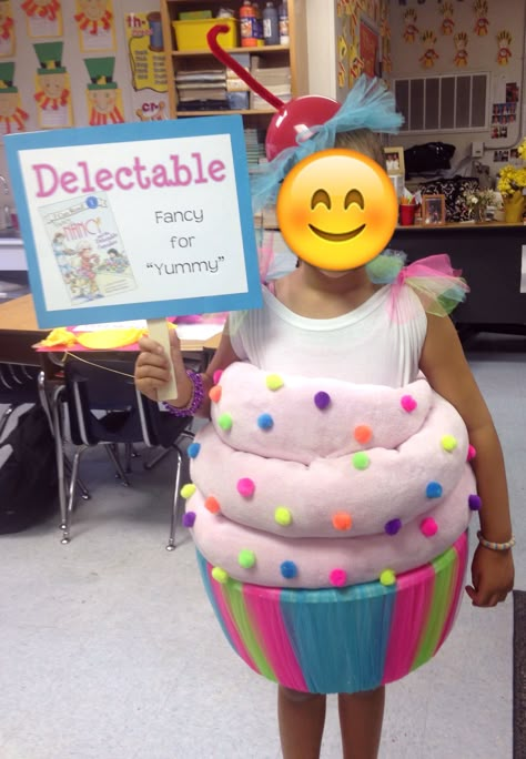 Vocabulary Parade - "Delectable" - Cupcake Costume Vocabulary Parade Costume Ideas, Easy Vocabulary Parade Costumes, Vocabulary Word Dress Up Day, Vocab Day Costumes, Vocabulary Parade Costumes, Word Costumes, Vocabulary Parade Ideas, Vocab Parade Costumes, Vocabulary Parade