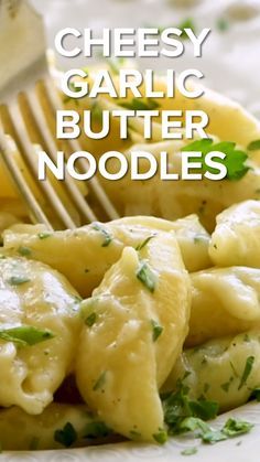 Garlic Butter Noodles, Butter Noodles, Resep Pasta, Garlic Noodles, Buttered Noodles, Garlic Cheese, Salad Pasta, Side Dish Recipes Easy, Easy Side Dish