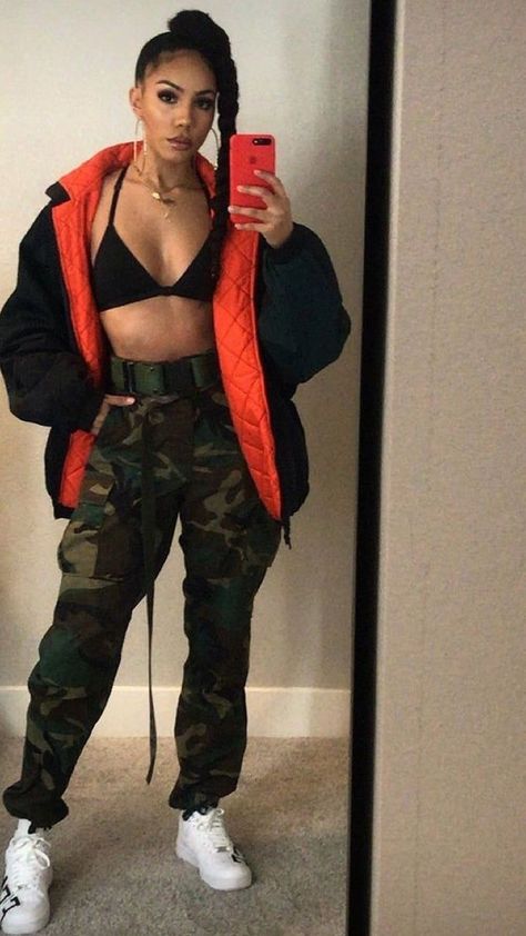 Hip Hop Festival Outfits, Hip Hop Festival, 90s Fashion Outfits, Camo Pants, Streetwear Fashion Women, Edgy Outfits, Swag Outfits, Fashion Killa, Types Of Fashion Styles