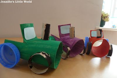 How to make a tractor craft from a cardboard tube Letter T Crafts, Tractor Crafts, Junk Modelling, Truck Crafts, Transportation Crafts, Farm Preschool, Farm Activities, Car Craft, Farm Crafts