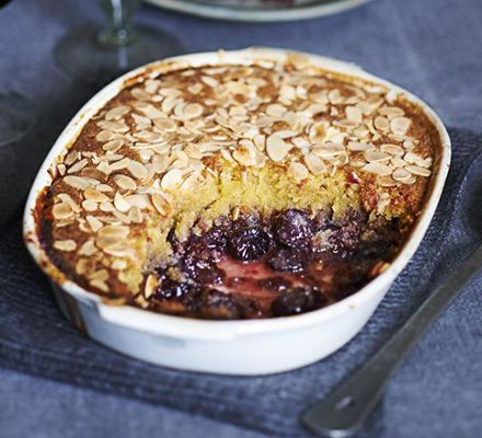 Bakewell Pudding, Bakewell Cake, Sponge Pudding, Fruity Dessert, Cherry Bakewell, British Recipes, Bbc Good Food, Fruity Desserts, Pudding Desserts