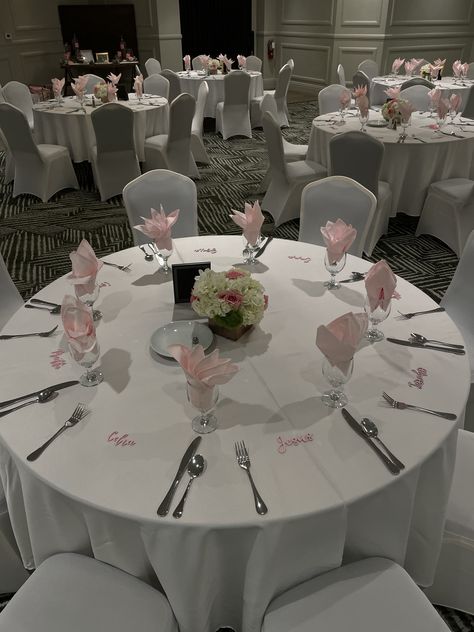 3 Diamond package table display with upgraded colored napkins and seat covers. Quinceanera Main Table Ideas, Quince Court Table, Quince Table, Quinceanera Venue, Quince Court, Quince Centerpieces, Xv Ideas, Quince Stuff, Quince Decor