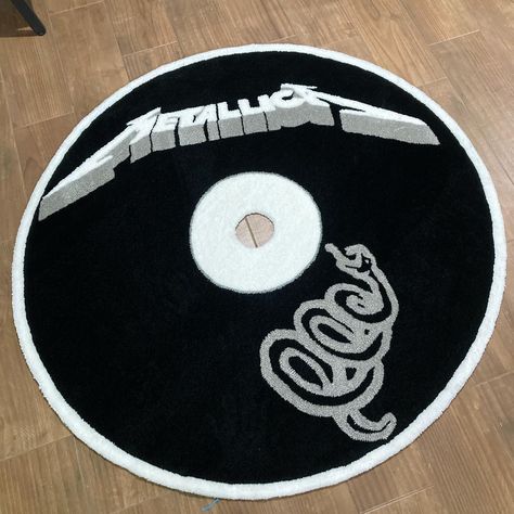 Cd Rugs, Metallica Cd, Tufting Ideas, Rugs Ideas, Rug Tufting, Funky Rugs, Tufted Rugs, Led Zeppelin, Cool Rugs