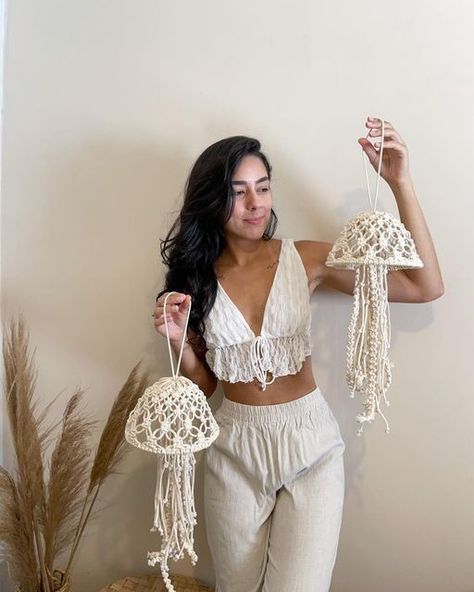 Macrame Banner, Macrame Beach, Wall Macrame, Diy Rope Basket, Simple Macrame, Makramee Diy, Boho Crafts Diy, Macrame Dress, Macrame Wall Hanging Diy