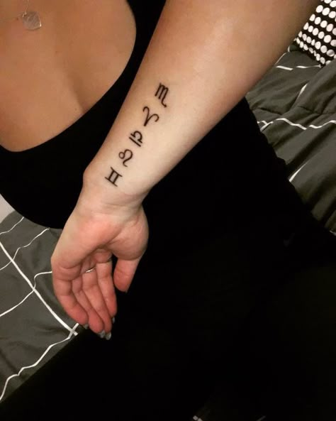 My family's star sings #tattoo #family #star signs Family Star Sign Tattoos, Sibling Horoscope Tattoos, Zodiac Sibling Tattoos, Sibling Zodiac Sign Tattoos, Family Horoscope Tattoo, Small Star Sign Tattoos, Family Zodiac Sign Tattoos, Family Astrology Tattoo, Family Zodiac Tattoos Ideas