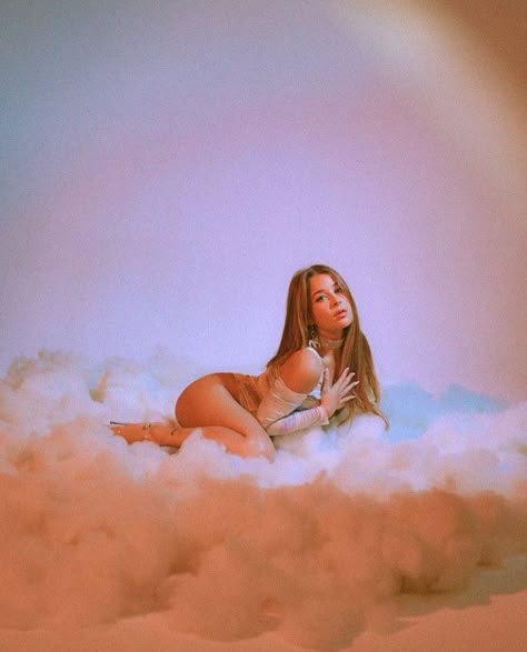 Cloud Photoshoot Ideas, Aquarius Photoshoot, Cloud Shoot, Cloud Photoshoot, Snow Inside, Air Signs, Maternity Shoot, Reference Photos, Photoshoot Inspiration