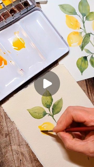 Emmanuelle ROY - Aquarelliste et calligraphe on Instagram: "Mes petits citrons en version rock endiablé pour mettre un peu d'énergie dans cette nouvelle journée ! Un nouveau #tutoaquarelle qui j'espère vous donnera envie d'essayer !  🍋Challenge #aquarellelesud pour Marlène @ma_aquarelle 🍋  #aquarelleart #aquarelliste #aquarelleaddict #aquarellemoderne #aquarellecitron #citron #vitamine #apprendrelaquarelle #aquarelledebutant #monroyhomelatelier" Things To Watercolor, Lemon Watercolor, Bullet Journal, Lemon, Illustrations, Drawings, On Instagram, Art