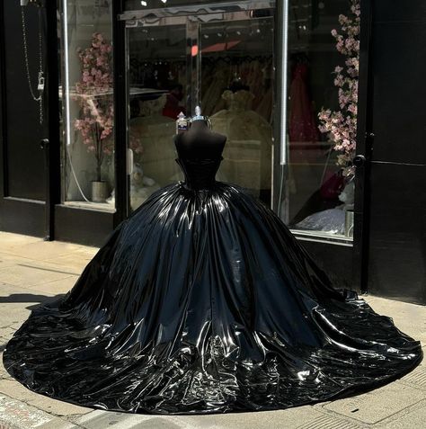 Sweet 16 Gowns, Quinceanera Dresses Black, Dress Sweet 16, Dresses Quinceanera, Quinceanera Dress, Sweet 16 Dresses, Boutique Stores, Sweet Dress, Dresses Black