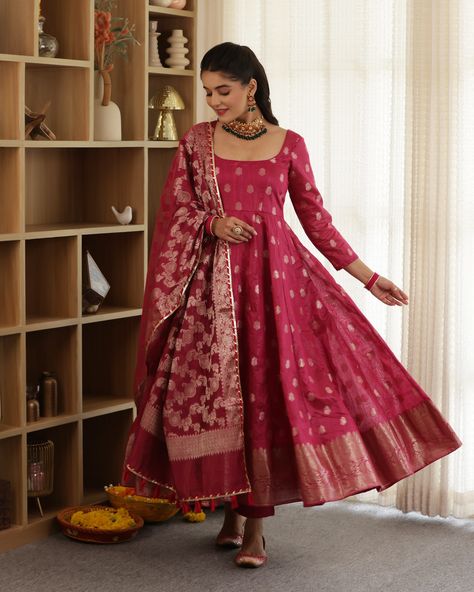 Pretty in pink! Available in all sizes from XS TO 6XL🛍️ www.sajilo.co [Fashion fun, Indian wear, Ethnic wear, Traditional suit sets, Wedding suits, Banarsi suit set] #sajilo_official #indianwear #suitsets #festivewear #ethnicwear #suits #womenswear #traditionalwear #designersuits #shop #navratri #cotton #blockprints #stitched #onlineshopping #instafashion #kurtis #wedding2023 #summersuits #officewear #handblockprints #cotton #sale #newcollection #pinksuitset #banarsisuits #banarsisuitsets Banarsi Anarkali Suits, Banarasi Anarkali Suits, Brocade Anarkali Suits, Banarasi Outfit Ideas, Anarkali With Banarasi Dupatta, Kurta From Saree, Banarsi Anarkali, Banarsi Suit Design, Banarsi Dress