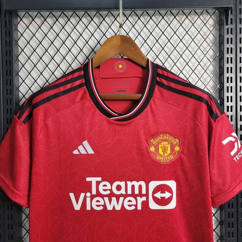 Camisola Principal Manchester United 23/24 ⚽️ Disponibilidade: S, M, L, XL, XXL 👕 Personalização: +2€ Envios para todo o país 🇵🇹 30€ 💰 Para mais informações, contacte. Manchester United Team, Football Team Shirts, Team Jersey, Football Kits, Team Shirts, Football Fans, Juventus, Manchester City, Football Team