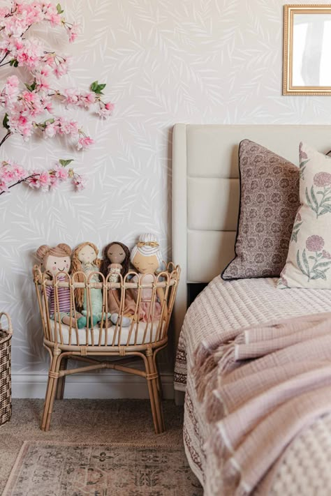 Boho Toddler Bedding, Toddler Room Inspo Girl, Cottage Toddler Girl Room, Rattan Girls Bedroom, Toddler Girl Bedding Ideas, Neutral Toddler Girl Room, Target Bedroom Ideas, Minimalist Girls Bedroom, Bed In Nursery