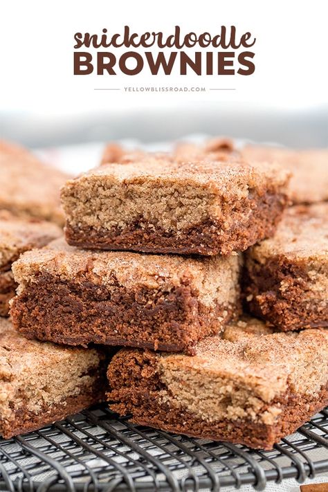 Snickerdoodle Brownies, Brownie Mix Desserts, Snickerdoodle Desserts, Snickerdoodle Cake, Baking Chart, Snickerdoodle Bars, Fall Baking Recipes, Cheesecake Bar Recipes, Best Sweets