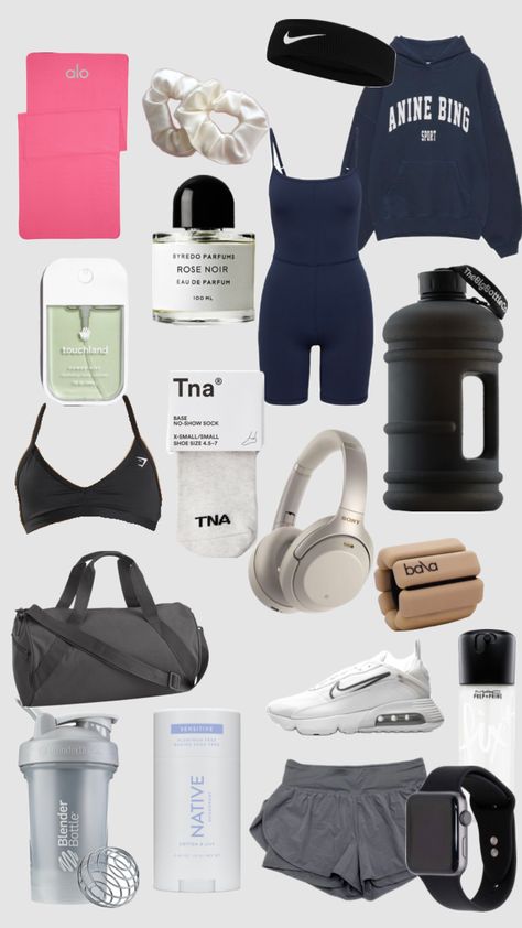 Gym Bag Essentials, Gym Girl, Gym Accessories, Gym Essentials, Christmas Gifts For Girls, Essential Bag, Wish List, Christmas Girl, Christmas Wishlist