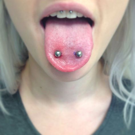 Can I have this? Horizontal tongue ring...maybe I should have got this instead Scoop Piercing Tongue, Scoop Piercing, Scoop Tongue Piercing, Surface Tongue Piercing, Piercing Tongue, Tongue Ring, Tongue Piercing, Tongue Rings, Piercing Jewelry