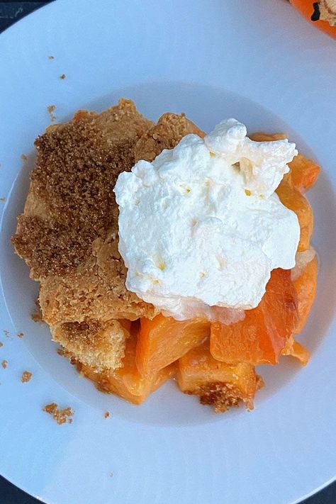 This persimmon cobbler is a quick and easy cobbler recipe! Bake the best cobbler using Fuyu persimmons, buttermilk, and vanilla. You will love baking this cobbler recipe for a fall dessert, Thanksgiving dessert, or Christmas dessert! Persimmon Cobbler Recipes, Persimmon Cobbler, Persimmon Dessert, Easy Cobbler Recipe, Best Cobbler, Easy Cobbler, Dessert Thanksgiving, Cobbler Recipes Easy, Vanilla Powder