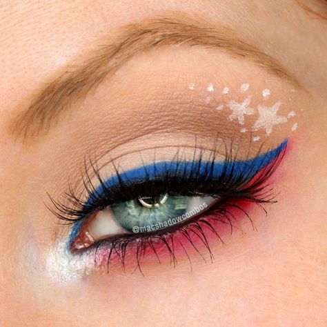 Pats, game day eyes Fourth Of July Makeup Ideas Eyes, Patriotic Eyeshadow, Fourth Of July Makeup Ideas, Patriotic Makeup, July Makeup, 4th Of July Makeup, Blue Makeup Looks, Bluish Green Eyes, Blue Eyeliner