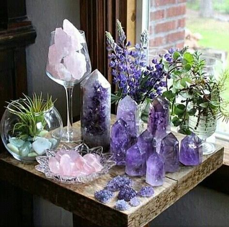 Crystal Room Decor, Crystal Room, Crystal Altar, Crystal Vibes, Displaying Crystals, Crystal Garden, Crystal Aesthetic, Crystal Goddess, Crystals Jewelry