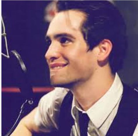 #wattpad #fanfiction Did his eyes sparkle at me, or was that just my imagination? I shake it off, I'm just being ridiculous. Mr. Urie would never-  "Ariella, could I see you after class please?" I nod, looking down at my book. Oh great . . . Vices And Virtues, Brendan Urie, Disco Songs, Patrick Stump, Ryan Ross, Brendon Urie, Panic! At The Disco, Pierce The Veil, Emo Bands