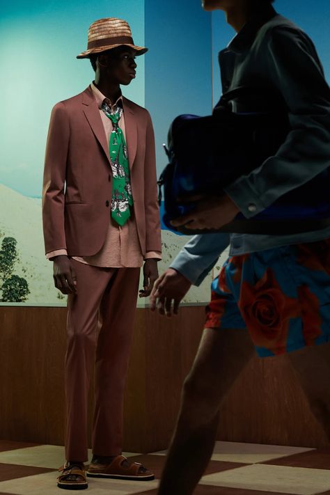 Paul Smith Spring 2021 Menswear Collection | Vogue Cool Mens Fashion, Paul Smith Menswear, Men Fashion Trends, Man In The Mirror, Pop Art Fashion, Mens Runway, Fashion Campaign, Guy Style, Tech Blog