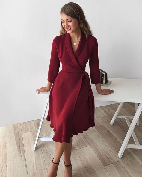 Long Sleeve Chiffon Dress, Gaun Fashion, Red Party, Dress Women Elegant, Dress Chiffon, Chiffon Long Sleeve, Line Dress, Casual Style Outfits, Classy Dress