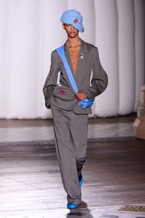 Kiko Kostadinov Spring 2025 Ready-to-Wear Runway, Fashion Show & Collection Review [PHOTOS] Kiko Kostadinov, Spring 2025, Show Collection, Suits And Jackets, September 2024, Fashion Show Collection, Favorite Dress, Paris Fashion, Runway Fashion