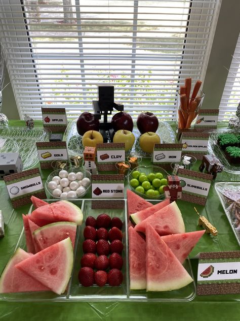 Minecraft Food Table- Melon, Red Stone, Snowballs, Slimeballs, Gold, Silver, Clay, Apples & Golden Apples Minecraft Charcuterie Board, Minecraft Picnic Basket, Minecraft Veggie Tray, Mindcraft Party Food, Minecraft Party Drink Ideas, Minecraft Food, Golden Apple, Minecraft Birthday Party, Minecraft Birthday