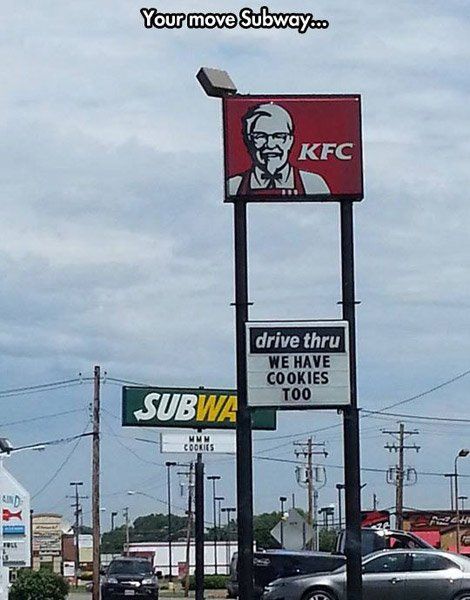 Can't help but laugh at these perfect ads for QSR's #lol #funny #qsr #fastfood http://www.collegehumor.com/post/7036537/13-fast-food-restaurants-that-clearly-have-a-beef-to-settle Funny Billboards, Funny School Pictures, The Meta Picture, Funny Sports Pictures, Friday Quotes Funny, Pinterest Humor, Grumpy Cat Humor, Dump A Day, Friday Humor