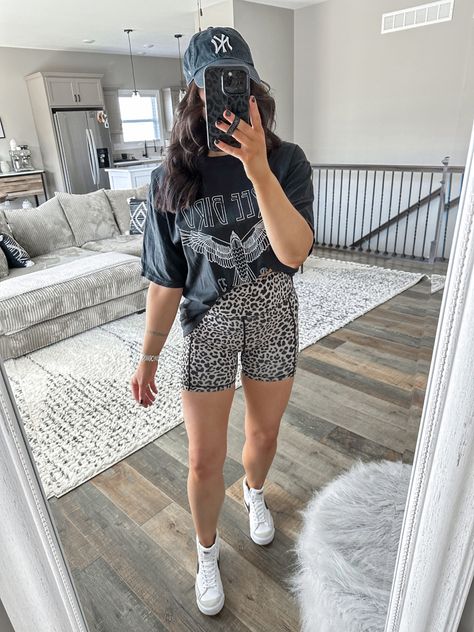 High Tops And Shorts, Checkered Biker Shorts Outfit, Nike High Tops Outfit Summer, Biker Shorts Outfit Spring, Blazer And Sneakers Outfit, High Top Sneakers Outfit, Sneakers Outfit Spring, High Tops Outfit, Bike Shorts Outfit