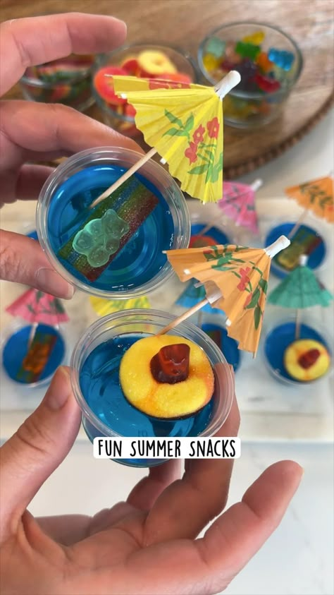 🏝️ 🧸 These are so fun for summer snacking and are quick + easy to make!   Make sure to follow us on LTK to easily shop all of our videos, just search for YWM_Family. You’ll also find exclusive in app content you won’t find where else.  #SummerSnacks #PoolParty #PoolDaySnacks #SummerFood #SummerParty #JelloCups Hawaii Party Food, Fun Summer Snacks, Hawaii Snacks, Hawaii Birthday Party, Easy Summer Snacks, Pool Party Snacks, Hawaii Birthday, Beach Theme Birthday, Festa Pool Party