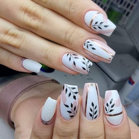 31 Easy gorgeous wedding nails ideas for 2023 | Nails Art Designs | Summer Nails 2023 Elegant Touch Nails, Trends Nails, Nail Art Designs Images, Romantic Nails, Nail Art Designs Summer, Professional Nail Art, July Nails, Latest Nail Art, Nail Styles