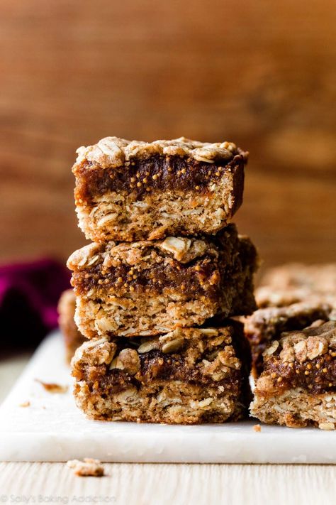 Homemade Oatmeal Fig Bars Recipe - Sally's Baking Addiction Fig Dessert, Homemade Cheese Crackers, Streusel Bars, Applesauce Muffins, Fig Bars, Homemade Oatmeal, Sally's Baking, Fig Recipes, Wholesome Snacks