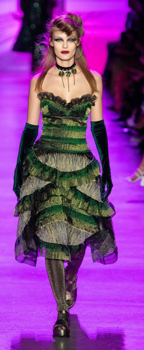 Gothic Chic, American Fashion Designers, Anna Sui, Green Outfit, Different Outfits, Lookbook Outfits, Visual Design, Design Inspo, Festival Captain Hat