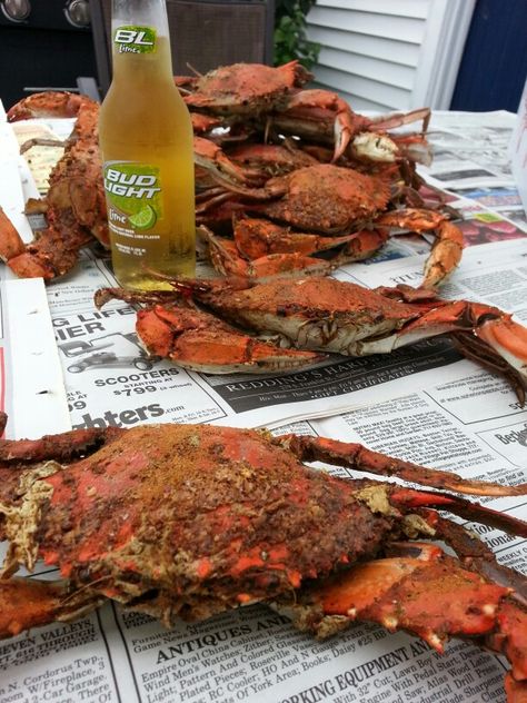 ♥♡♥ Steamed Crabs Tolkien Recipes, Crab Dinner Recipes, Blue Crab Recipes, Crab Dinner, Crab Boil Party, Cooking Crab, Steamed Crabs, Crab Feast, Blue Crabs